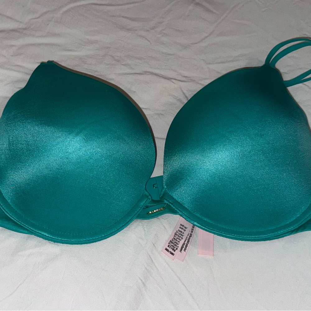 Very sexy VS  Bra